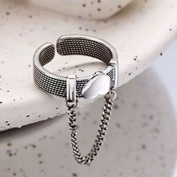 The Unchain My Heart Ring in antiqued Tibetan Silver 925 - Picture 5 of 12